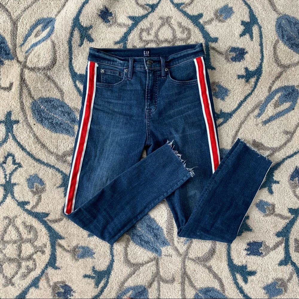 Gap true skinny red stripe raw hem jean